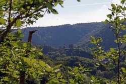 Ausblick von der Caaner Schweiz auf die Isenburg